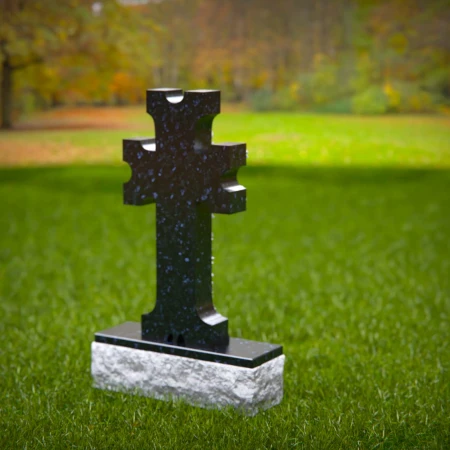 1555 - Ornate Floral Cross Headstone – A Symbol of Faith and Remembrance - 5