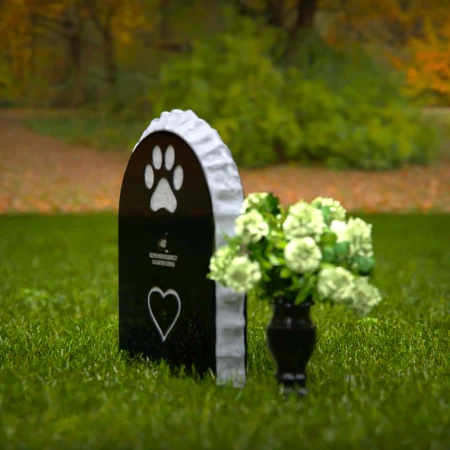 1269 - Granite Pet Memorial Headstone with Heart Design and Textured Edges – A Loving Tribute - 44