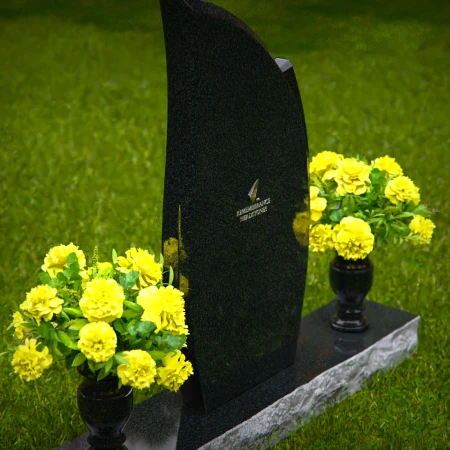 1372 - Elegant Asymmetrical Granite Headstone – A Unique Memorial Tribute - 50