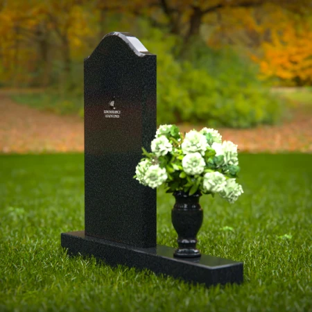 1330 - Classic Arched Headstone – A Graceful Memorial - 38