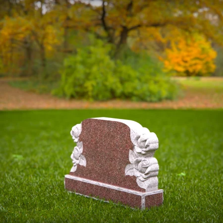 1554 - Elegant Red Granite Headstone with Dual Rose Engravings - 4