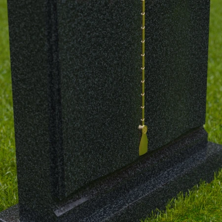 1671 - Elegant Memorial Headstone with Gold Detailing – A Lasting Tribute - 7