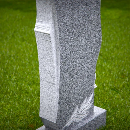 1534 - Elegant Granite Memorial Headstone with Sculpted Details - 7