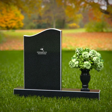 1340 - Graceful Curved Headstone with Elegant Design