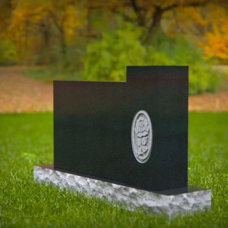 1589 - Modern Black Granite Headstone with Engraved Rose – Elegant Memorial - 1